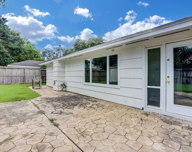 2803 Ashwood Street - Photo Thumbnail 21