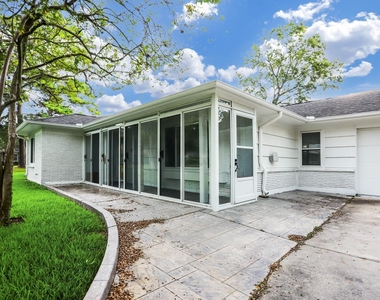 2803 Ashwood Street - Photo Thumbnail 20