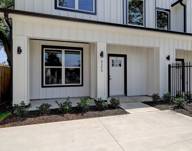 9306 E Avenue L - Photo Thumbnail 2