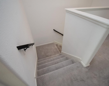 5646 Amber Brook Lane - Photo Thumbnail 12