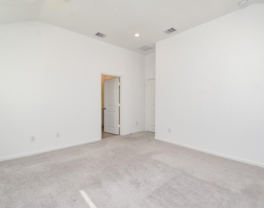 5646 Amber Brook Lane - Photo Thumbnail 14
