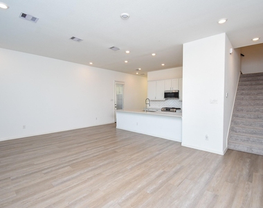5646 Amber Brook Lane - Photo Thumbnail 11