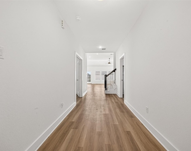 2002 Flatland Drive - Photo Thumbnail 6