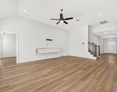 2002 Flatland Drive - Photo Thumbnail 14