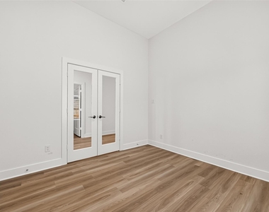 2002 Flatland Drive - Photo Thumbnail 8