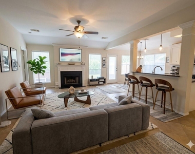 3511 Paigewood Drive - Photo Thumbnail 3