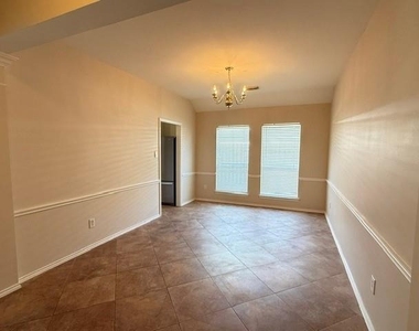 3511 Paigewood Drive - Photo Thumbnail 6