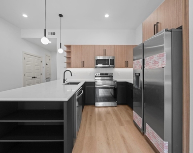 426 Calloway Street - Photo Thumbnail 6