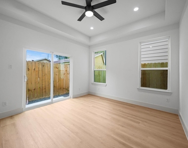 426 Calloway Street - Photo Thumbnail 10