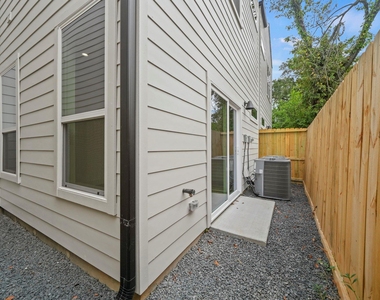 426 Calloway Street - Photo Thumbnail 14