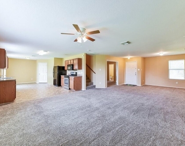7906 Ashland Springs Lane - Photo Thumbnail 3