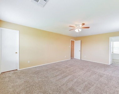 7906 Ashland Springs Lane - Photo Thumbnail 7