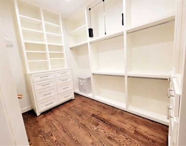 706 Delano Street - Photo Thumbnail 19