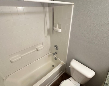 102 Lindley Street - Photo Thumbnail 21