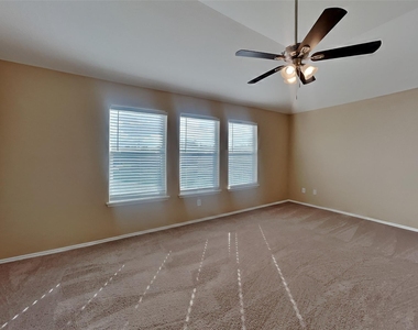 6422 Brazos Glen Lane - Photo Thumbnail 8