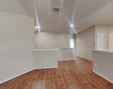 6422 Brazos Glen Lane - Photo Thumbnail 14