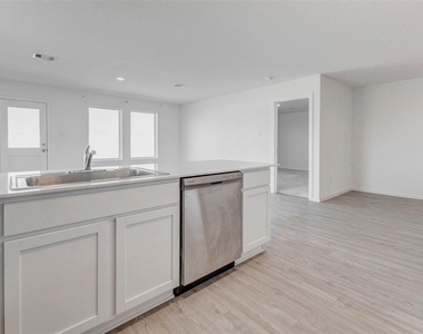 6655 Orange Daylily Lane - Photo Thumbnail 7