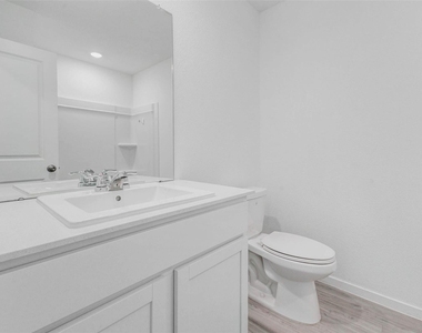 6655 Orange Daylily Lane - Photo Thumbnail 11