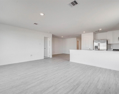 6655 Orange Daylily Lane - Photo Thumbnail 6