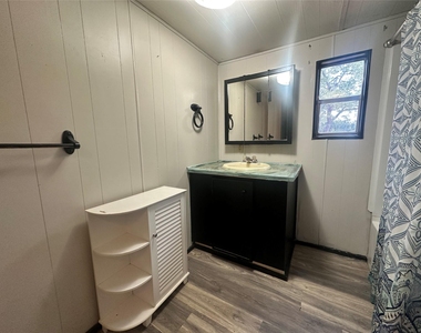 498 Fern Lane - Photo Thumbnail 4
