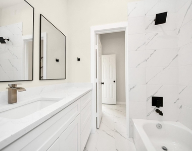 8025 Peachtree Street - Photo Thumbnail 5