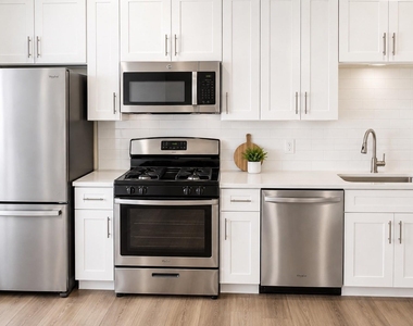 8025 Peachtree Street - Photo Thumbnail 1