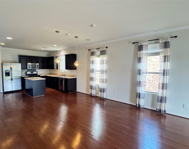 20103 Linden Spruce Lane - Photo Thumbnail 2