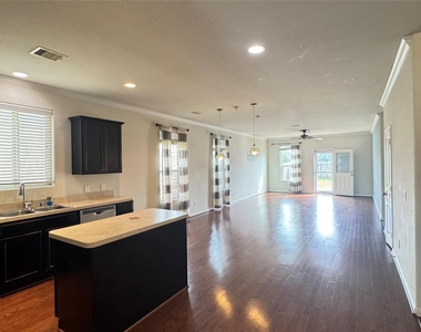 20103 Linden Spruce Lane - Photo Thumbnail 5