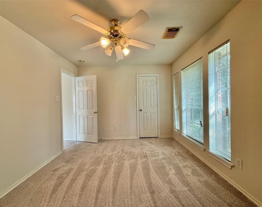 110 S Merryweather Circle - Photo Thumbnail 41
