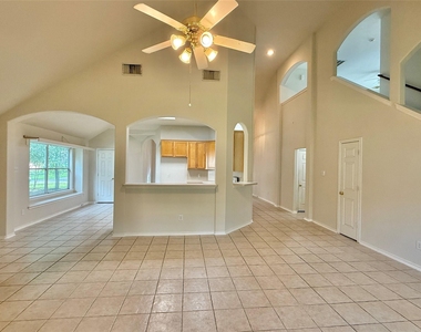 110 S Merryweather Circle - Photo Thumbnail 15
