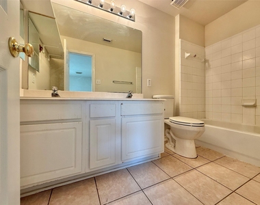 110 S Merryweather Circle - Photo Thumbnail 40