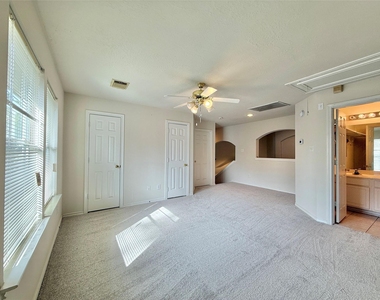 110 S Merryweather Circle - Photo Thumbnail 44