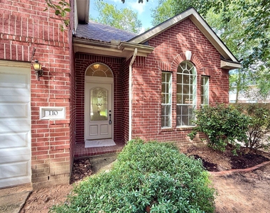 110 S Merryweather Circle - Photo Thumbnail 2
