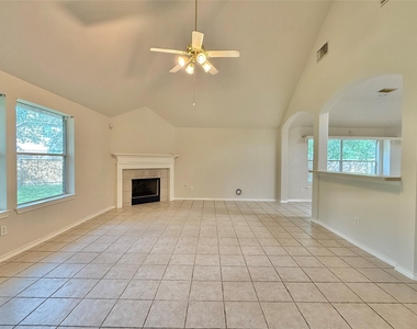 110 S Merryweather Circle - Photo Thumbnail 12