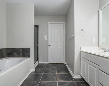 7819 Adonis Avenue - Photo Thumbnail 12