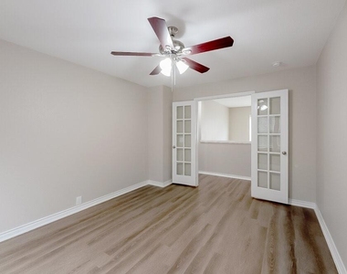 26138 Flinton Drive - Photo Thumbnail 8
