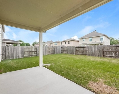 26138 Flinton Drive - Photo Thumbnail 14