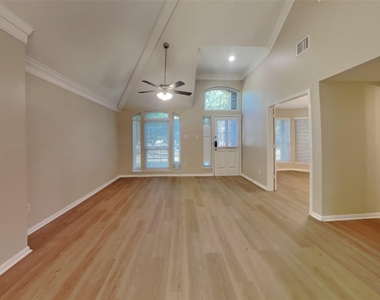 826 Featherbrook Court - Photo Thumbnail 6