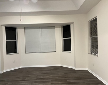 437 Pasto Circle Sw - Photo Thumbnail 9