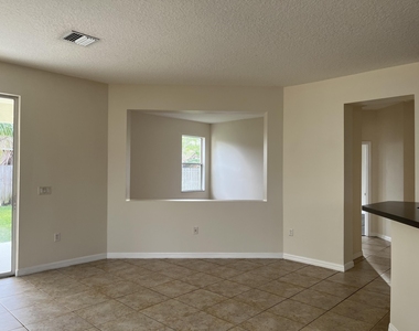 437 Pasto Circle Sw - Photo Thumbnail 5