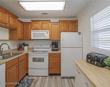 73 Royal Oak Court - Photo Thumbnail 6