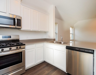 18438 Running Shadow Court - Photo Thumbnail 6