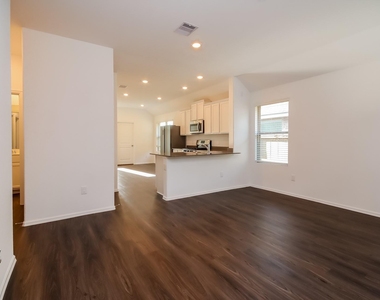 18438 Running Shadow Court - Photo Thumbnail 4