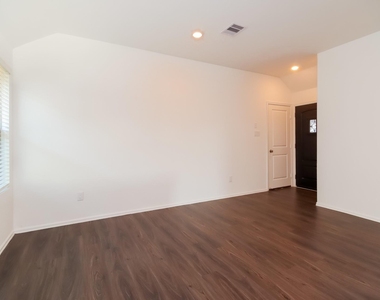 18438 Running Shadow Court - Photo Thumbnail 2