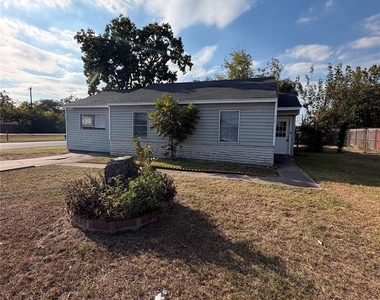 2101 Camille Street - Photo Thumbnail 1