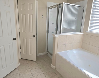 20110 Jasper Oaks Drive - Photo Thumbnail 10