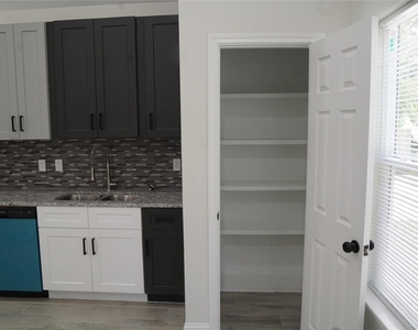 9978 Elder - Photo Thumbnail 4