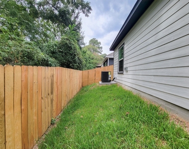 11849 Nelwood Street - Photo Thumbnail 46