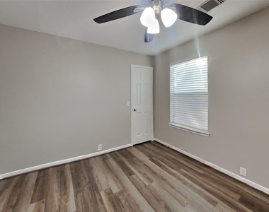 17534 S Summit Canyon Drive - Photo Thumbnail 10