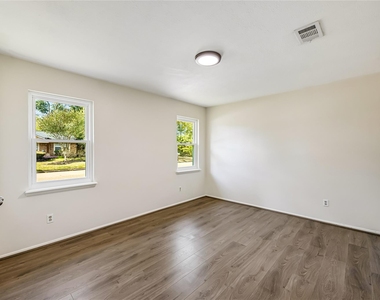 3803 Black Crickett Court - Photo Thumbnail 18